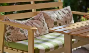 Jaką grubość pianki tapicerskiej na krzesła wybrać dla komfortu?