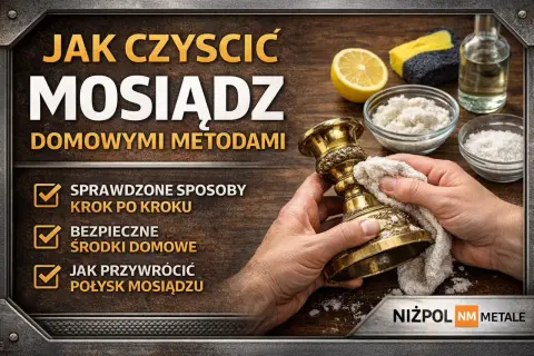 Jak wyczyścić mosiądz domowymi metodami? Zobacz sprawdzone sposoby na przywrócenie blasku. Na zdjęciu widać czyszczenie mosiężnego świecznika.