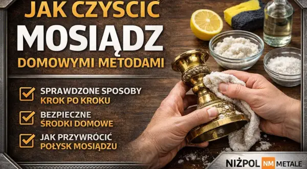 Jak wyczyścić mosiądz domowymi metodami? Zobacz sprawdzone sposoby na przywrócenie blasku. Na zdjęciu widać czyszczenie mosiężnego świecznika.